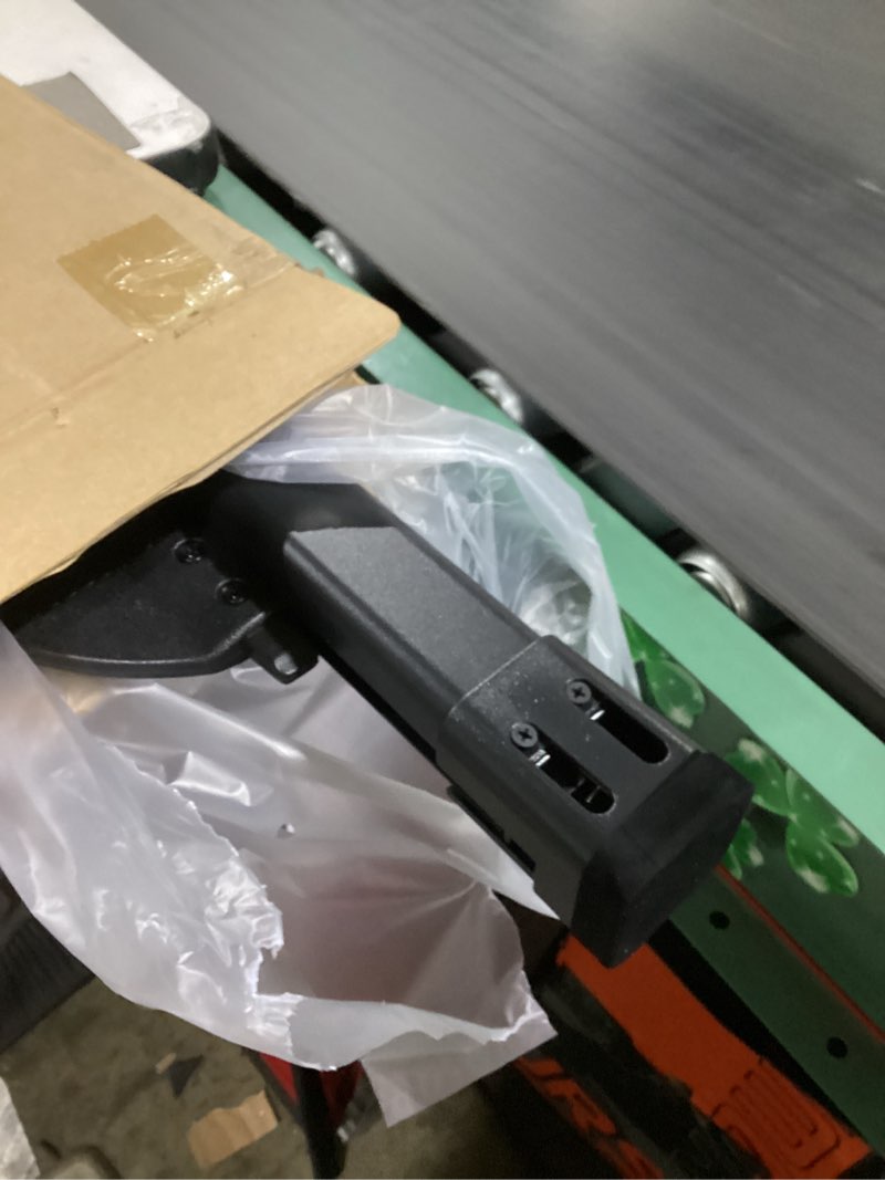 Condition photo showing Good Condition for retractable cargo cover for kia sorento 2025 2024 2023 2022 2021, trunk cover for 2025 2024 sorento security shield shade cargo cover carbon fiber texture
