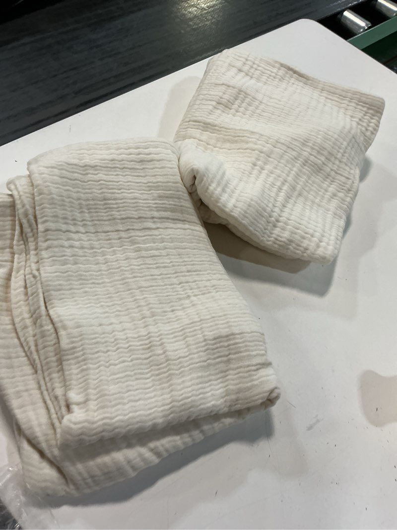 Condition photo showing Good Condition for organic airy gauze sham set, standard, undyed