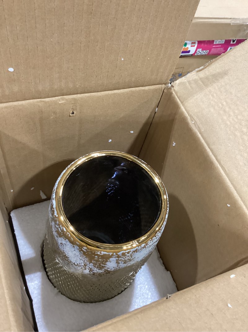 Condition photo showing Good Condition for 10.2" Ceramic Flower Vintage Vase - White & Gold Textured Metal Ceramic Vase for Farmhouse Modern Home Decor Pampas Grass Centerpieces Living Room Bedroom Office Decoration White&gold