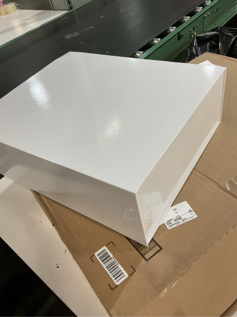Condition photo showing Good Condition for pack2pack premium foldable gift box with pull-up ribbon | collapsible box with magnetic closure | weddings, bridal showers, corporate gifts | 100% recycled paper (extra-large, white) extra large + pull up ribbon white
