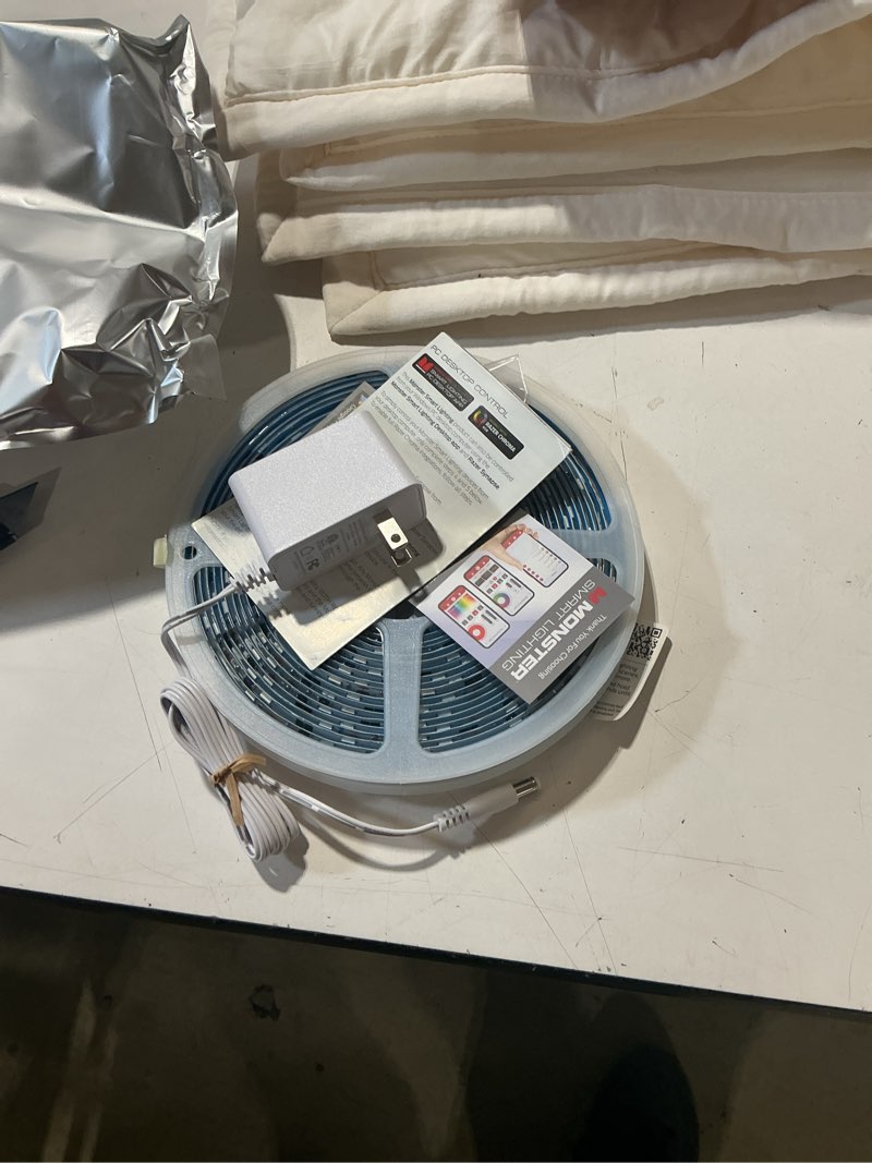 Condition photo showing Good Condition for monster smart lighting led  25 ft