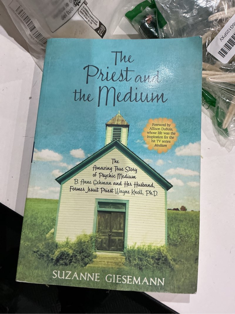 Condition photo showing Good Condition for the priest and the medium: the amazing true story of psychic medium b. anne gehman and her husband, former jesuit priest wayne knoll, ph.d.