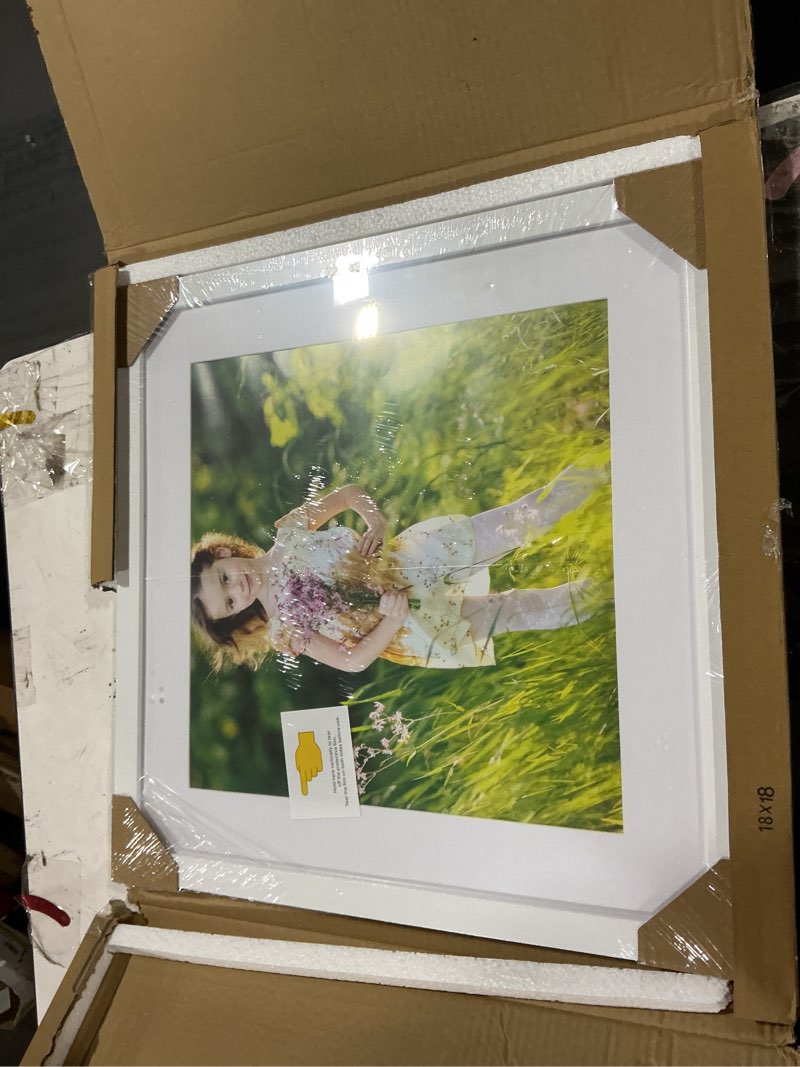 Condition photo showing Good Condition for 18x18 white picture frame mat for 14x14 photo wall mounting poster frame-1pcs white 18x18
