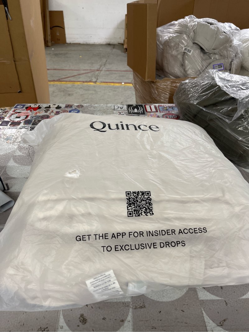 Condition photo showing New/Like New for european linen dream quilt, king/cal king, sand