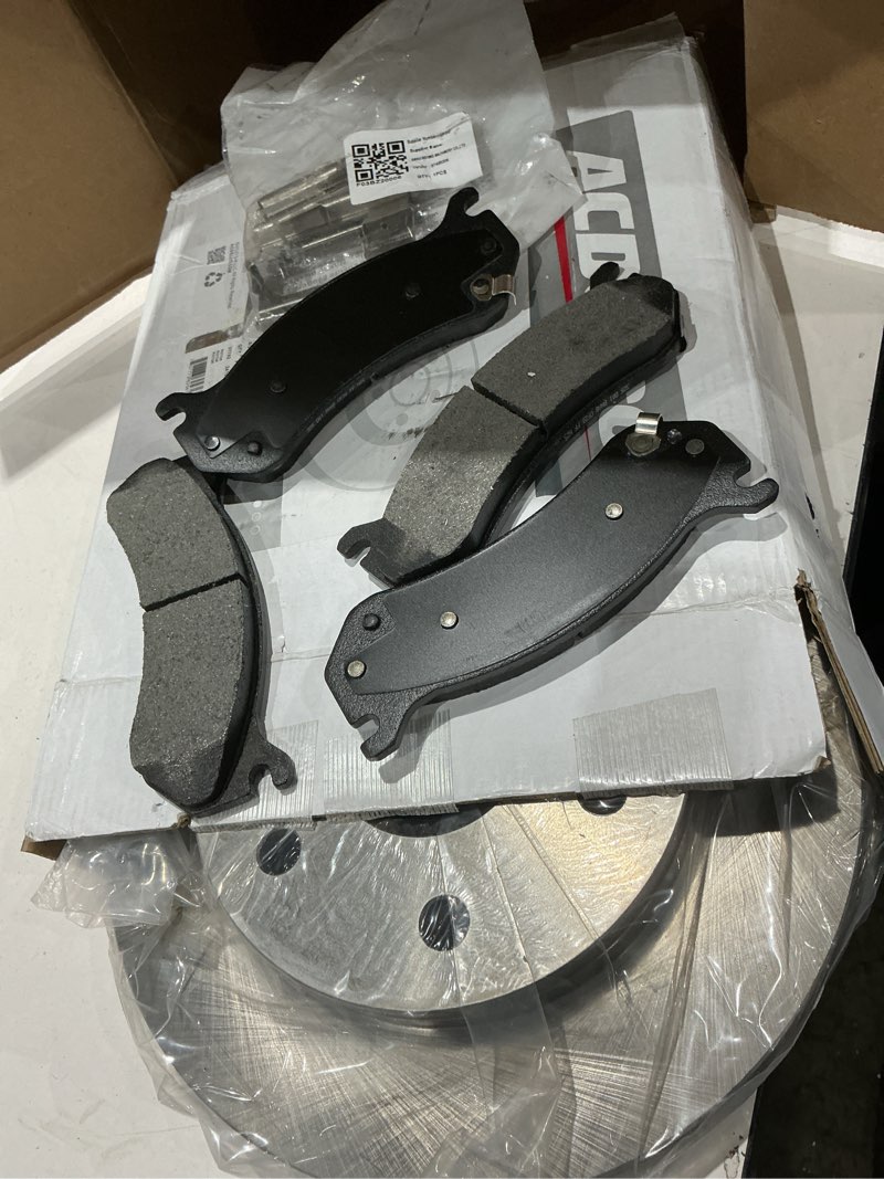 Condition photo showing Good Condition for bosch be785h blue ceramic disc brake pad set with hardware - compatible with select cadillac escalade; chevrolet avalanche, express, silverado, suburban, tahoe; gmc savana, sierra, yukon, xl + more