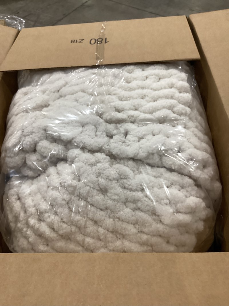 Condition photo showing Good Condition for Carriediosa Chunky Knit Throw Blanket 50" X 60", 100% Hand Made Large Chenille Loop Yarn Soft Fluffy Throws for Couch Sofa Bed, Big Crochet Cozy Heavy Thick Cable Woven Blankets, Cream White Cream White 50" X 60"
