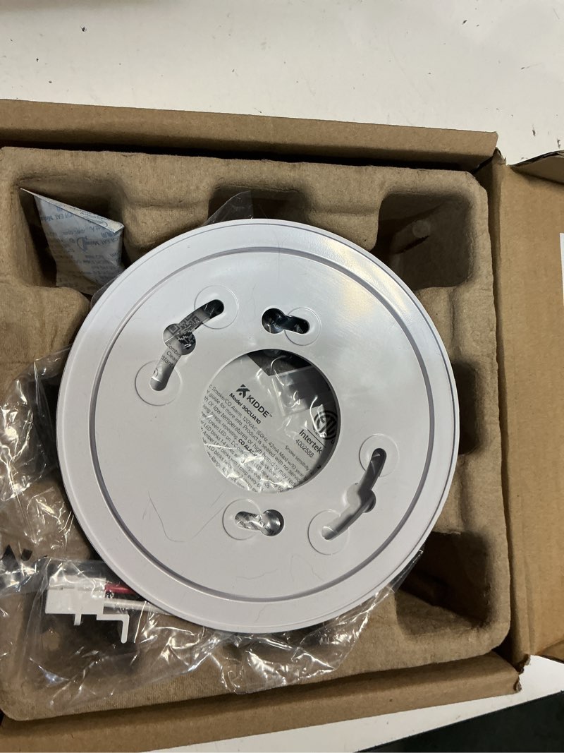 Condition photo showing Good Condition for kidde smoke and carbon monoxide detector, hardwired with 10-year battery backup, led status lights, interconnected, 85 db alarm, 5 inches, 30cua10, 1 pack