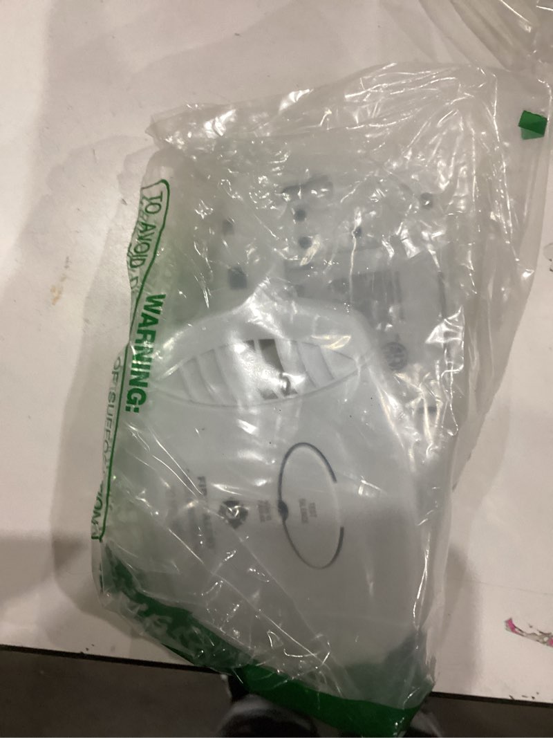 Condition photo showing Good Condition for FIRST ALERT Carbon Monoxide Detector, No Outlet Required, Battery Operated, CO400, White, 2 Count (Pack of 1) 2 Count (Pack of 1) Detector