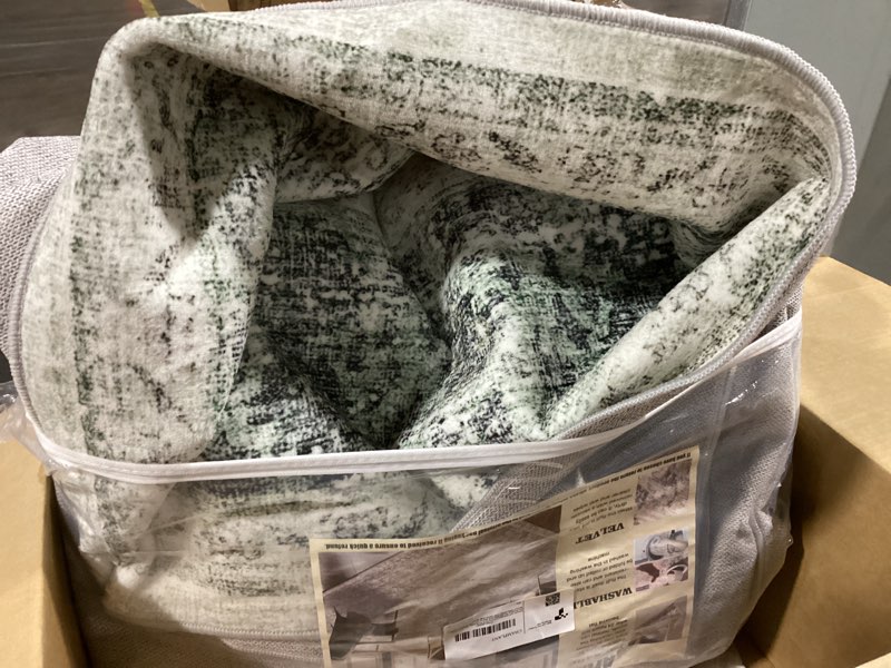 Condition photo showing Good Condition for champlant washable area rug 8'x10' floral green retro boho design non-shedding non-slip easy care ideal for high traffic areas in living room bedroom office coffee table kitchen large carpet floral green 8' x 10' (rectangular)