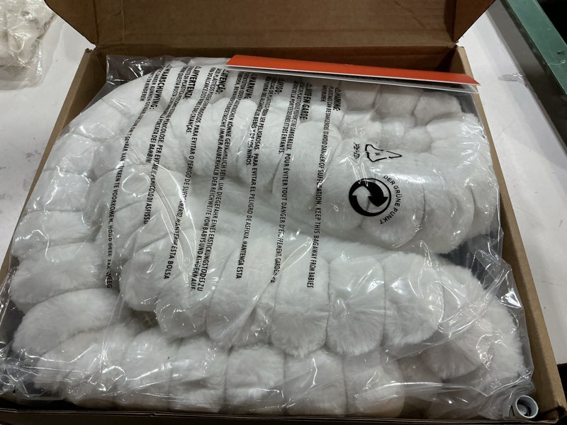 Condition photo showing Good Condition for CHEERPALS Cat Window Perch for Indoor Cats Hammock for Window with Reversible Cushion, Foldable Cat Window Bed for Large Cats and Kittens(White,Medium) White Medium