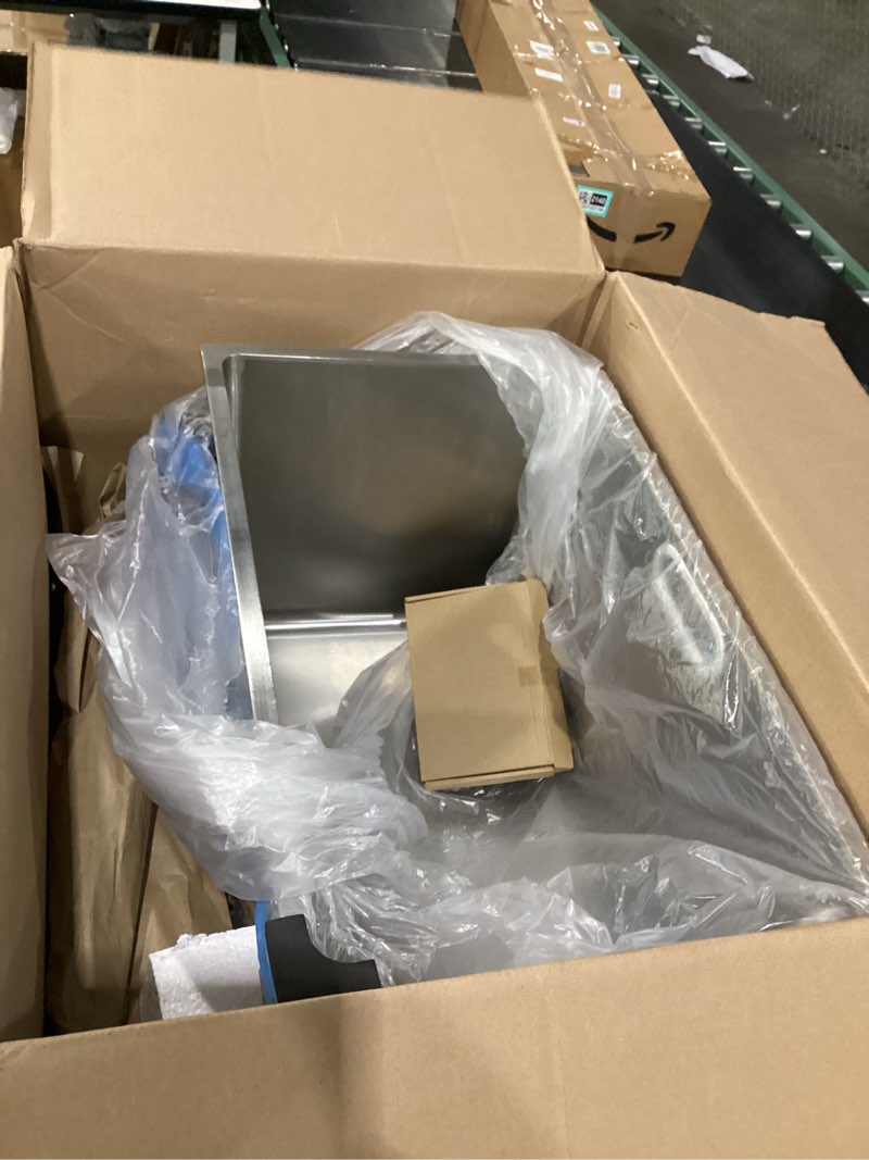 Condition photo showing Good Condition for stainless steel litter box 13.7'' high sides, xl metal cat litter box with curved low entry, cat litter pan for big & multiple cats, pet toliet with handy wheels for easy moving 20"l x 12.2"w x 13.7"h
