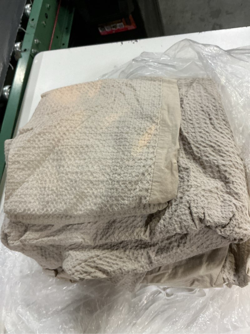 Condition photo showing As Is for quince organic luxe honeycomb duvet cover set, king/cal king, sand