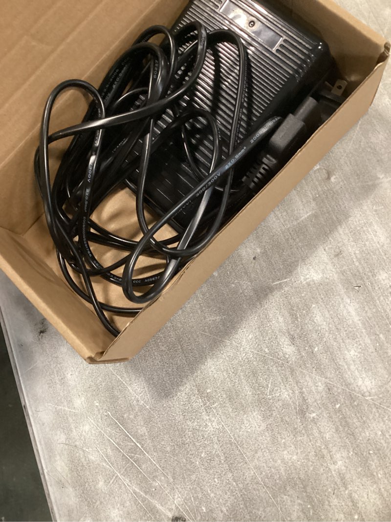 https://lotting-media.assets.bidfta.com/lotting_df0e44bc-dc5f-4dbd-9146-7b9cede2e175