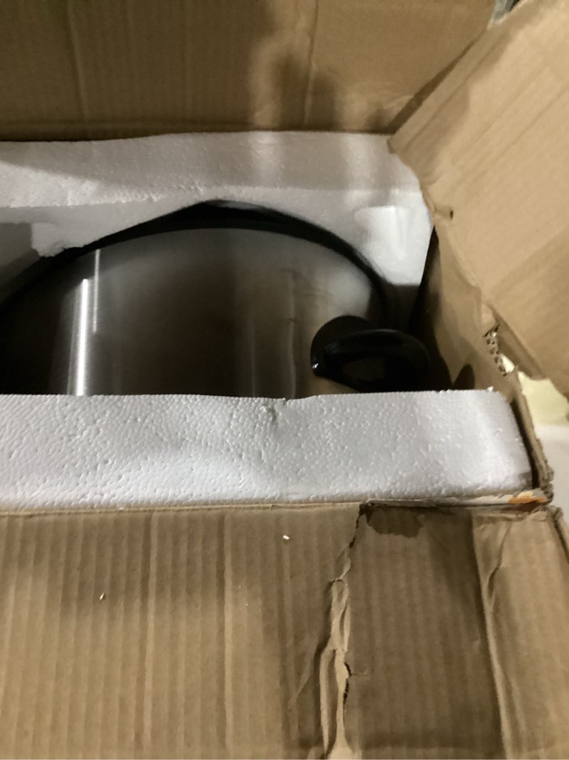 Condition photo showing Good Condition for Crock-Pot 7 Quart Oval Manual Slow Cooker, Stainless Steel (SCV700-S-BR), Versatile Cookware for Large Families or Entertaining 7 Qt