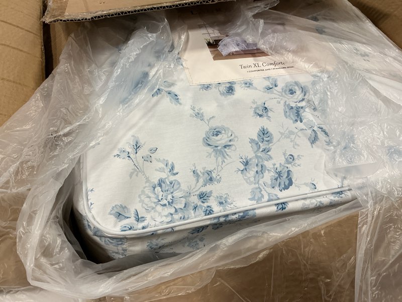 Condition photo showing Good Condition for Laura Ashley - Twin XL Comforter Set, Reversible Cotton Bedding with Matching Sham, Medium Weight for Year Round Use, Oeko-Tex Certified, Dorm Essentials (Belinda Blue) Belinda Blue Twin XL