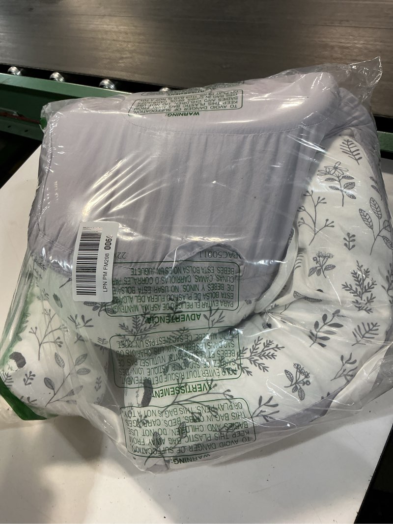 Condition photo showing Good Condition for baby lounger, infant lounger for newborn,portable baby nest cover breathable & soft, newborn essentials zoo