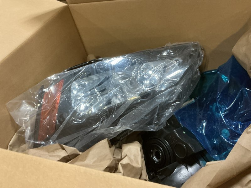 Condition photo showing Good Condition for nilight headlight assembly for 2003 2004 2005 2006 2007 accord replacement headlamp chrome housing amber reflector chrome housing + amber reflector