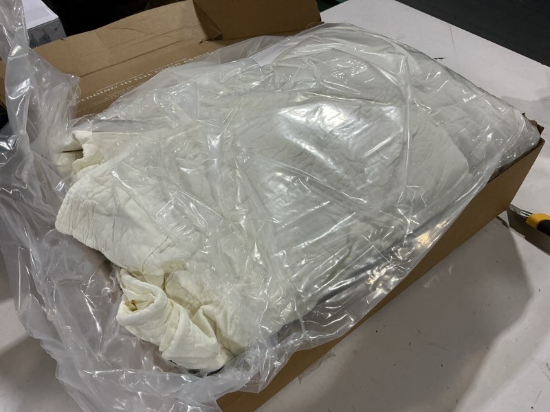 Condition photo showing As Is for evergrace 100% cotton paisley quilt set, queen size 3 piece set – prewashed lightweight bedspread with 2 shams, soft & breathable matelasse coverlet for all-season comfort, ivory cream full/queen paisley ivory cream (subtle yellow hues)