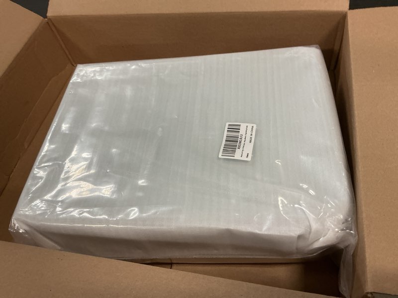 Condition photo showing Good Condition for Plastic Art Trays,10-Pack Large Plastic Art Trays (14.9 x 10.6in),Stackable Activity Tray Crafts Organizer Tray Serving Tray Jewelry Tray for DIY Projects, Painting, Beads, Organizing Supply 15 x 10.6 Inches