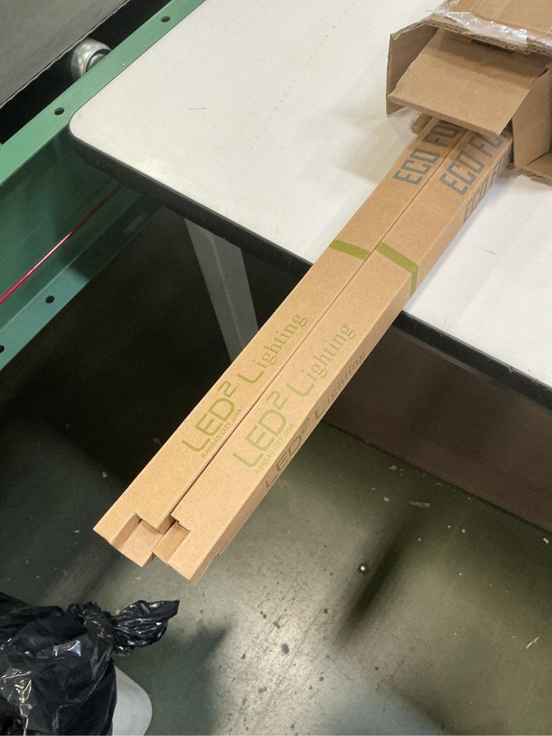 Condition photo showing Good Condition for Ensenior 8-Pack T5 LED Shop Lights, 4FT 2000LM 6500K Super Bright White Integrated Single Fixture, 2