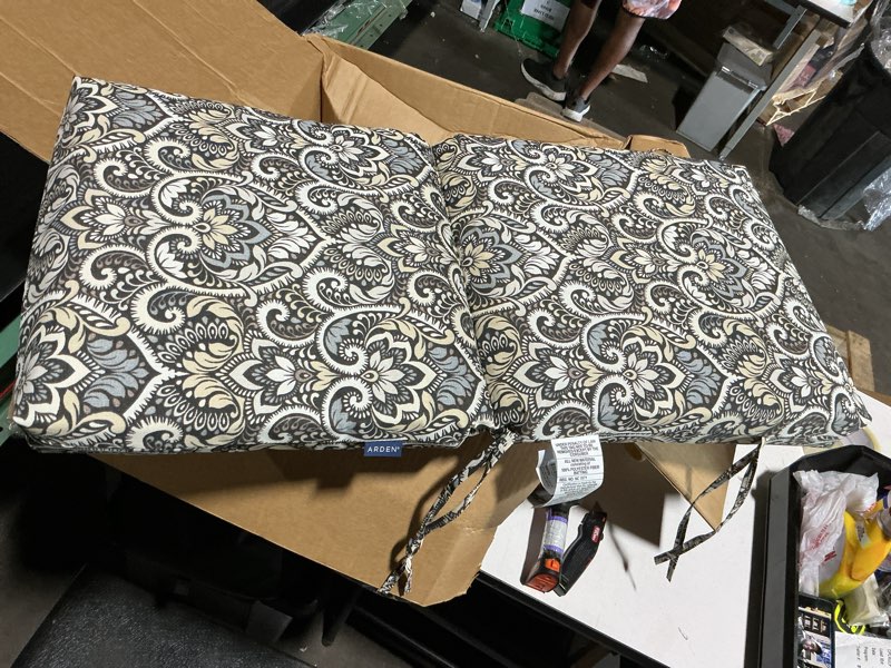 Condition photo showing Good Condition for arden outdoor midback chair cushion, 18 x 16.5, rain-proof, fade resistant black aurora damask