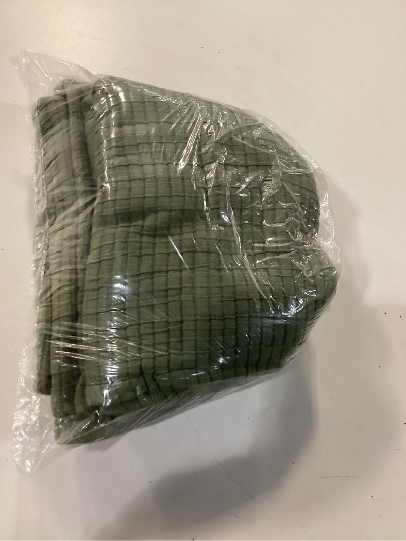 https://lotting-media.assets.bidfta.com/lotting_df479390-11ea-46b0-afb5-061976d149ee