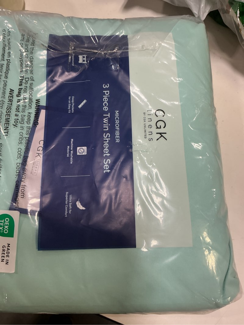Condition photo showing New/Like New for twin size 3 piece sheet set - comfy breathable & cooling bed sheets set - hotel luxury bedding for women, men, kids, teens, boys & girls - deep pockets, ultra-soft, wrinkle free - oeko-tex - spa blue 22 - spa blue twin