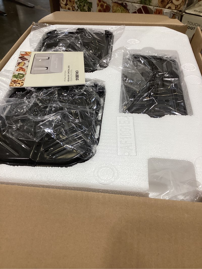 Condition photo showing Good Condition for cruxgg 10qt dual basket tri-zone air fryer : 1700w, cool touch handle, includes fry basket & crisping tray