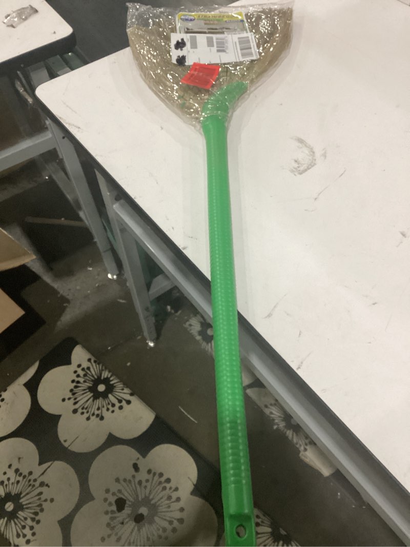 Condition photo showing Good Condition for one vietnamese soft fan (straw) broom, 40 inch