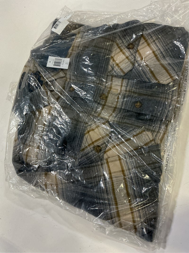 Condition photo showing New/Like New for pendleton canyon men's shirt, long sleeve flannel shirt, 100% virgin wool - regular fit x-large red mix/grey mix ombre