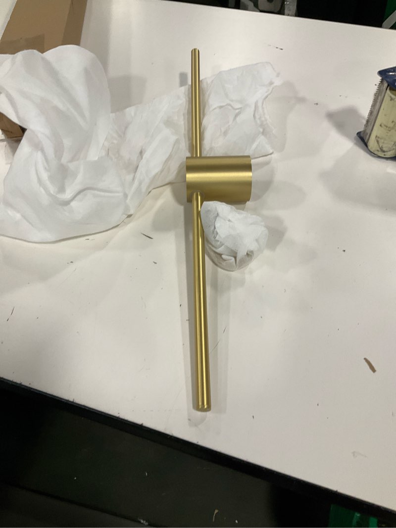 Condition photo showing Good Condition for Balance Towel Bar Single Base Brass Towel Rack Adjustable Left and Right Wall Mounted Bathroom Towel Holder 20 inch Brushed Gold