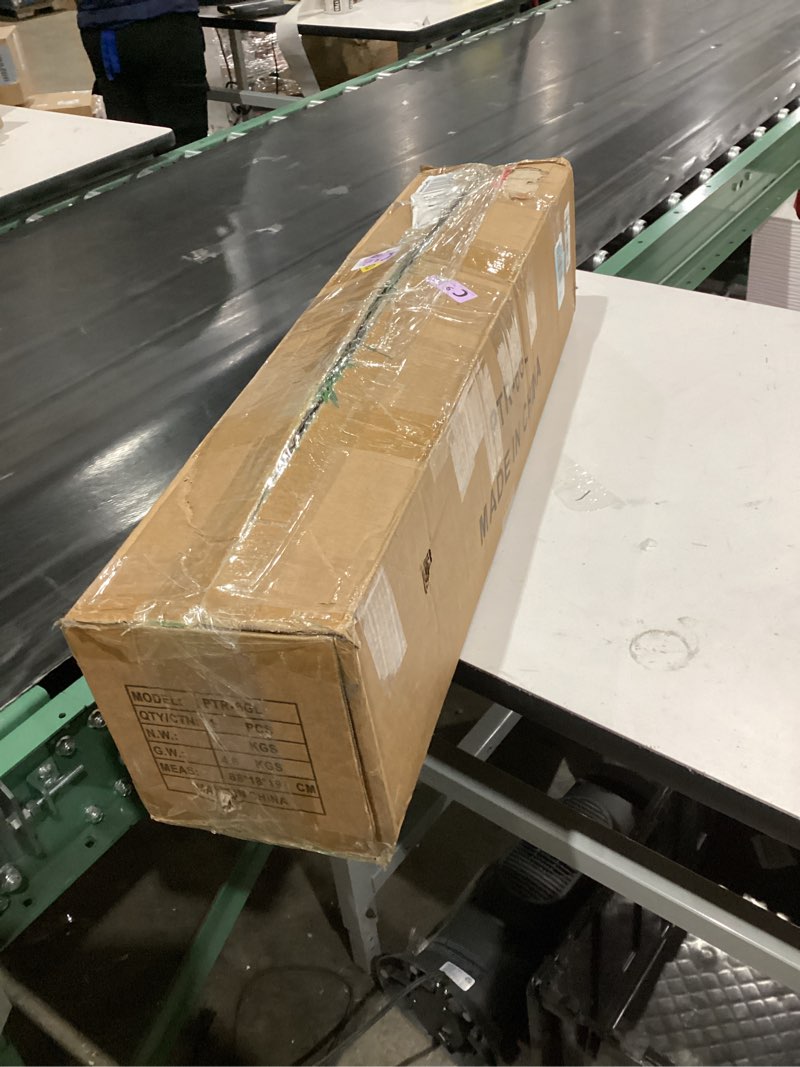 Condition photo showing Good Condition for Christmas tree