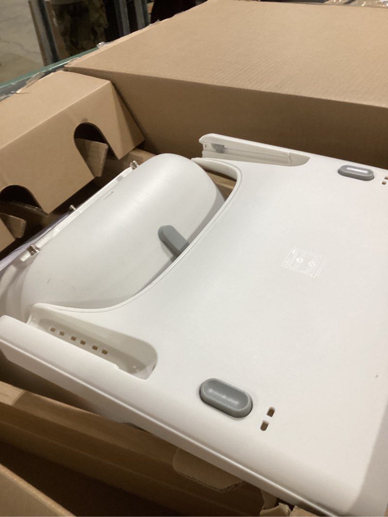 Condition photo showing Good Condition for UPPAbaby Ciro High Chair/Sleek, Easy-to-Clean Design/Perfect-Fit Tray to Bring Baby to Table/Patent-Pending Harness/Dual-Position, 180-Degree Rotating Footrest/Chloe (Grey/Rubberwood)