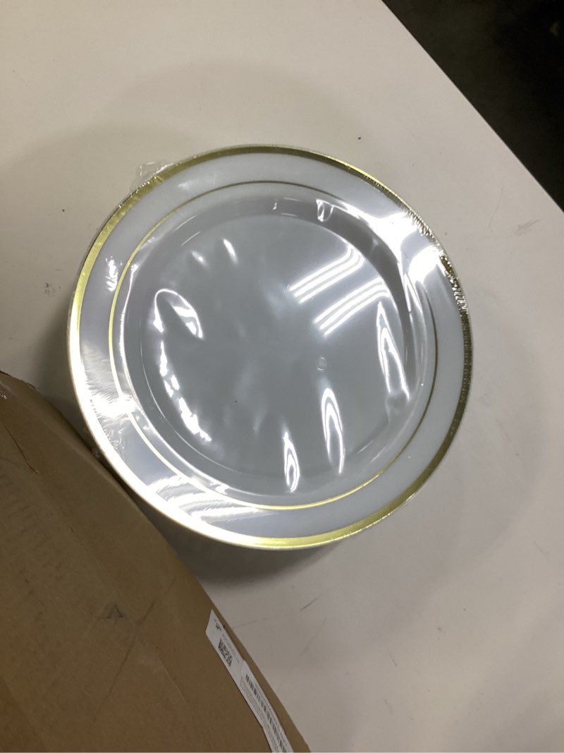 Condition photo showing New/Like New for goodluck 200pcs gold plastic plates, heavy duty disposable gold plates with 100 10.25 inch dinner plates and 100 7.5 inch dessert plates for party, holiday, wedding, thanksgiving gold 200pcs