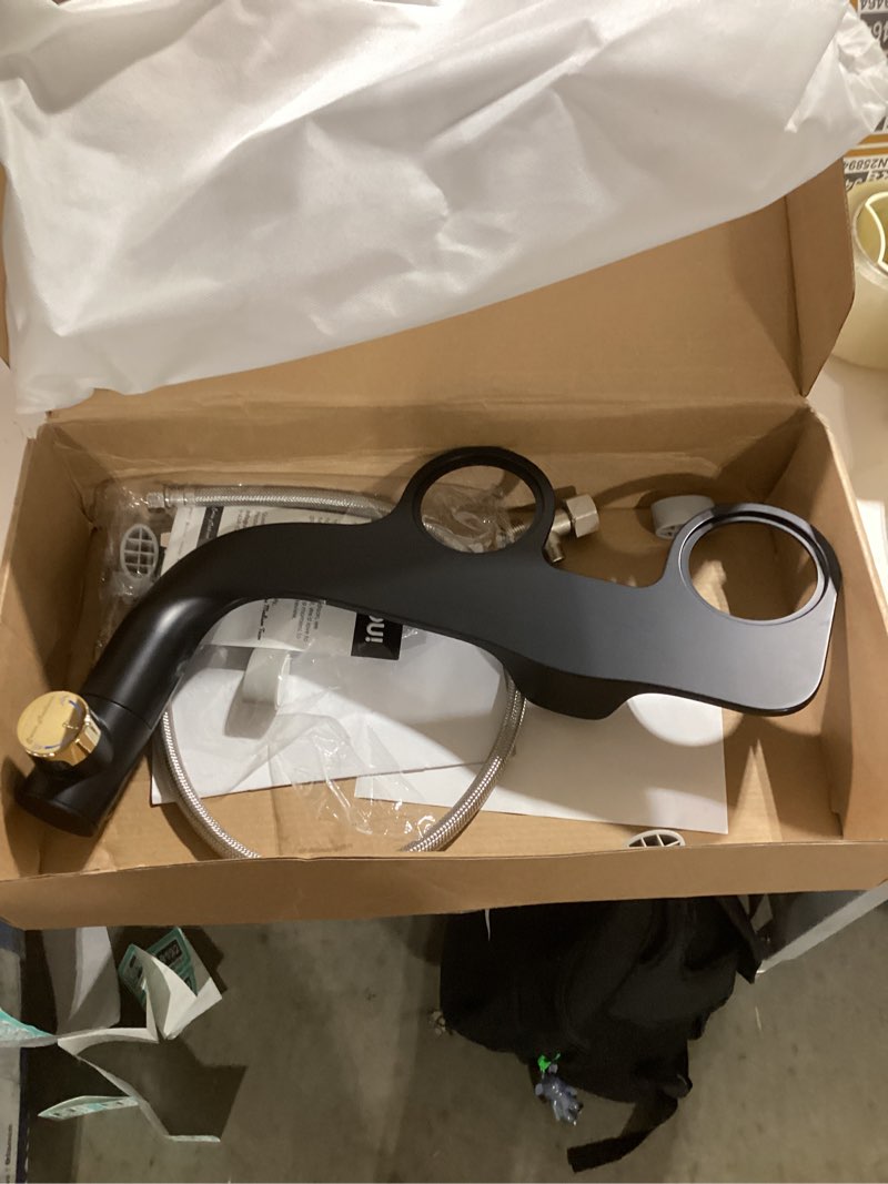Condition photo showing Good Condition for Swiss Madison Aqua Non-Electric Bidet Toilet Attachment in Matte Black with Polished Gold Hardware Matte Black Gold Hardware