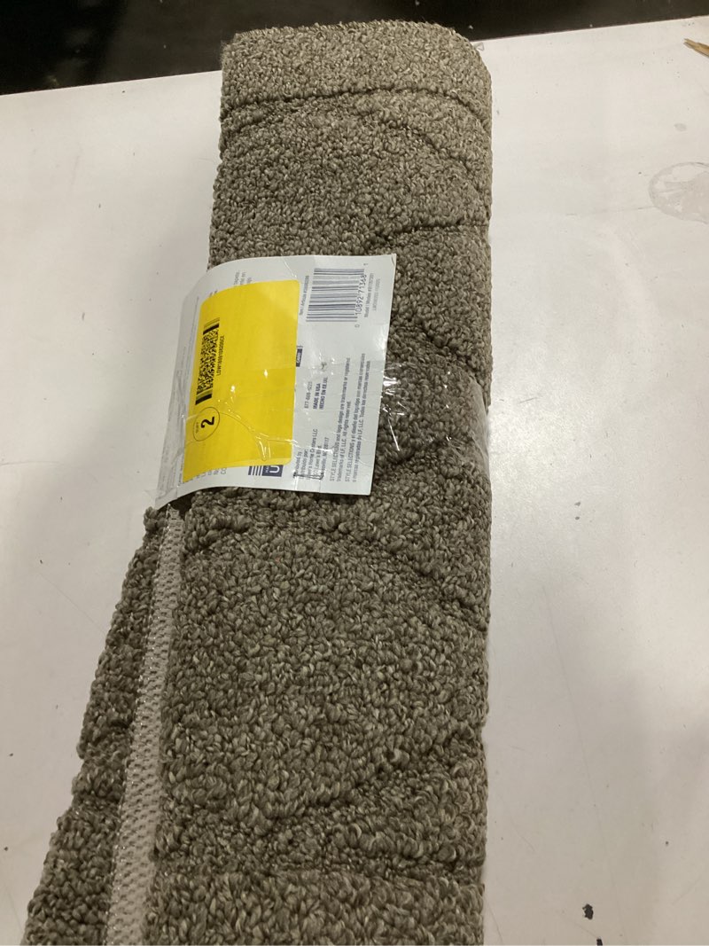Condition photo showing Good Condition for  Similar to photo Gorilla Grip Bath Rug, Thick Soft Absorbent Chenille Rubber Backing Bathroom Rugs, Microfiber Dries Quickly, Shaggy Machine Washable Mats, Plush Durable Rug, Bathtub and Shower Floor, 24x17, Beige