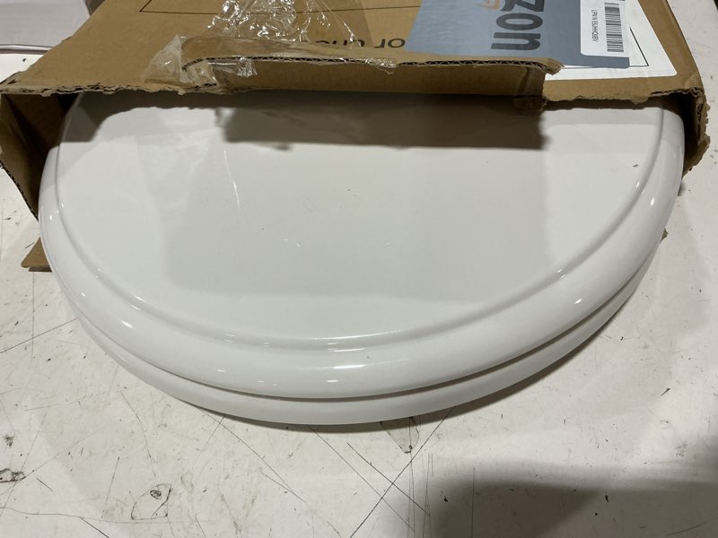 Condition photo showing Good Condition for round toilet seat 16.5 inch, soft close toilet seat, quiet no slam toilet lid, easy install & quick release, durable pp plastic, easy clean, fits most standard round toilets, white white without toddler seat