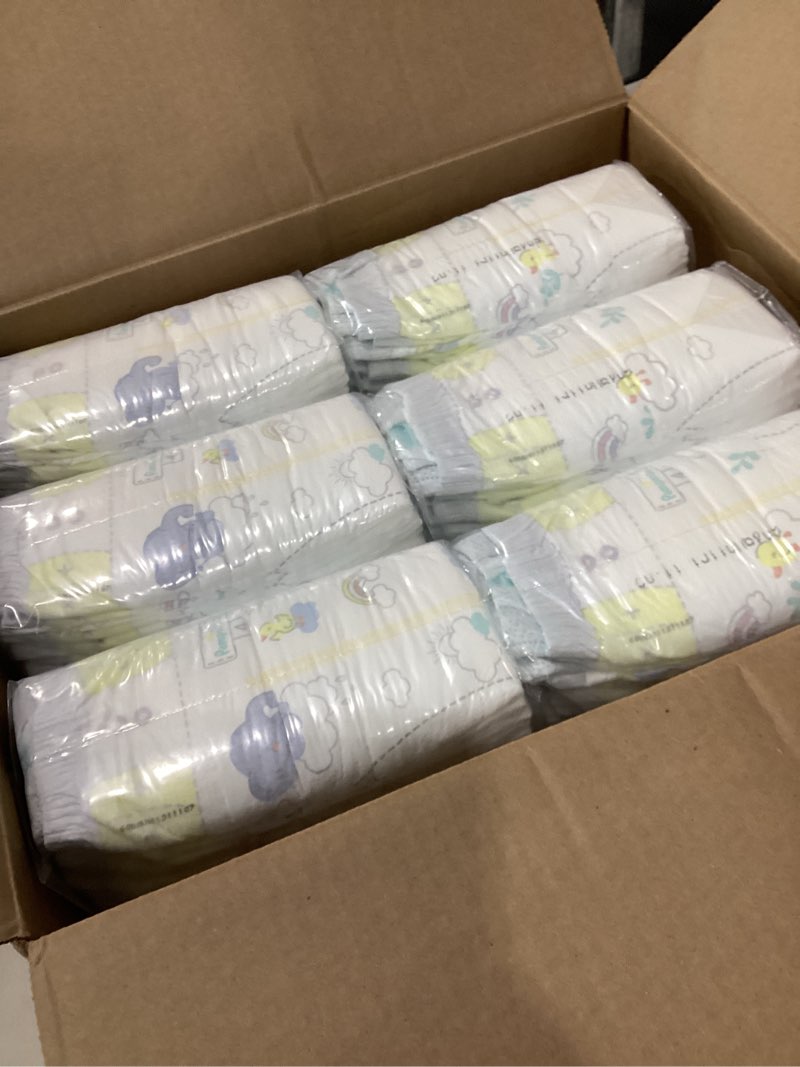 Condition photo showing New/Like New for pampers swaddlers diapers size 4  150 count (select for more options)