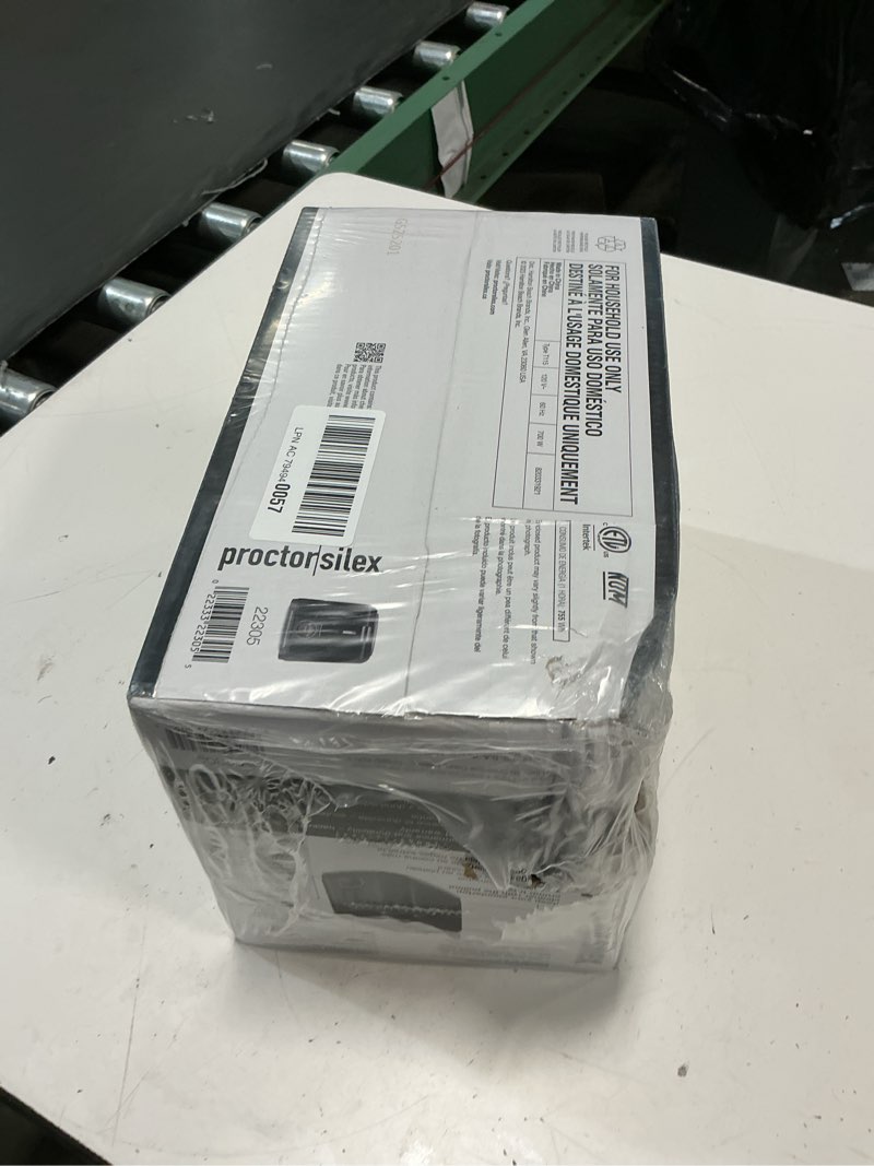 Condition photo showing New/Like New for proctor silex 2-slice toaster with extra wide slots for bagels, cool-touch walls, shade selector, toast boost, auto shut-off and cancel button, black (22305)