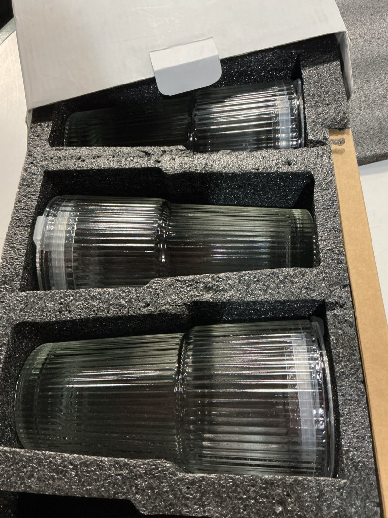 Condition photo showing Good Condition for insetlan 20 oz ribbed glass tumblers with lids and glass straws –3-piece glassware set, thickened wall, ideal for iced coffee, smoothies, cocktails, and juices – elegant and durable drinkware