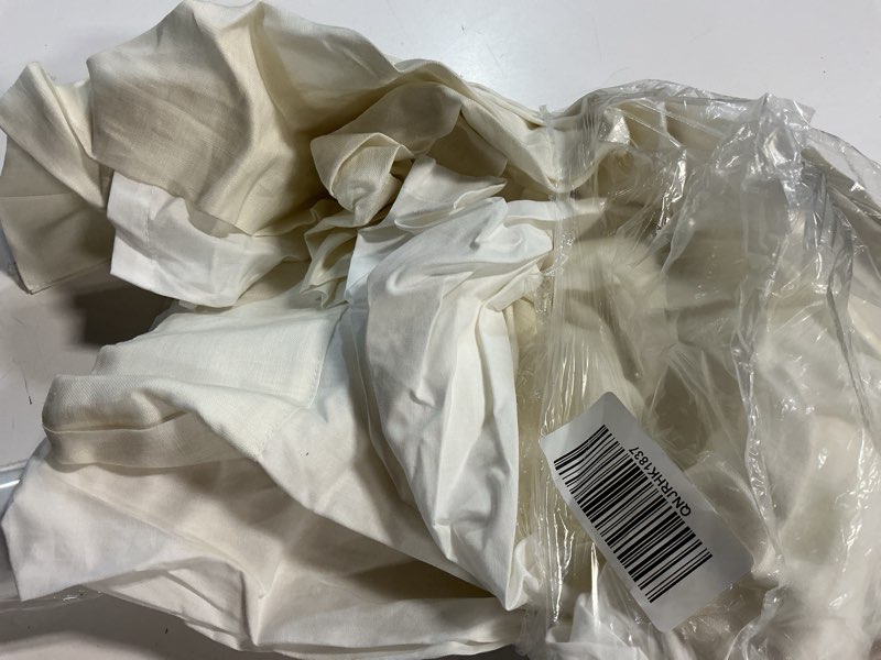 Condition photo showing Good Condition for quince european linen curtian 48”x96” white