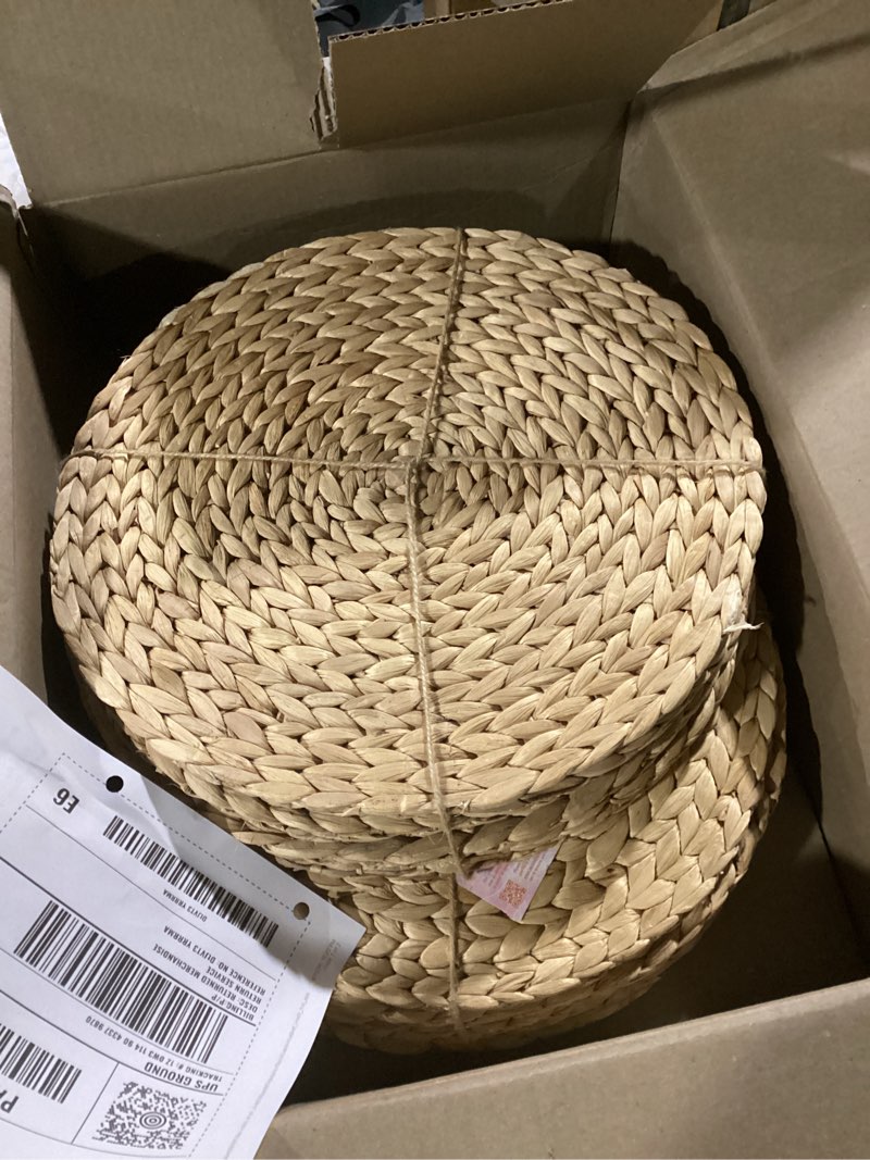 Condition photo showing New/Like New for 13.5” woven placemats, round rattan placemats set of 6, natural wicker chargers for dinner plates, heat resistant, easy to clean, and non-slip – elegant and practical addition to your dining table pack of 6