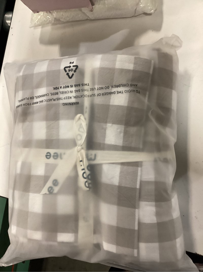 Condition photo showing New/Like New for moomee gingham duvet cover set 100% washed cotton linen like queen | relaxed linen-like texture. soft, breathable & long-lasting comfort. lightweight. hidden zipper with 8 interior corner ties buffalo plaid tannish linen grey queen (90"x90")