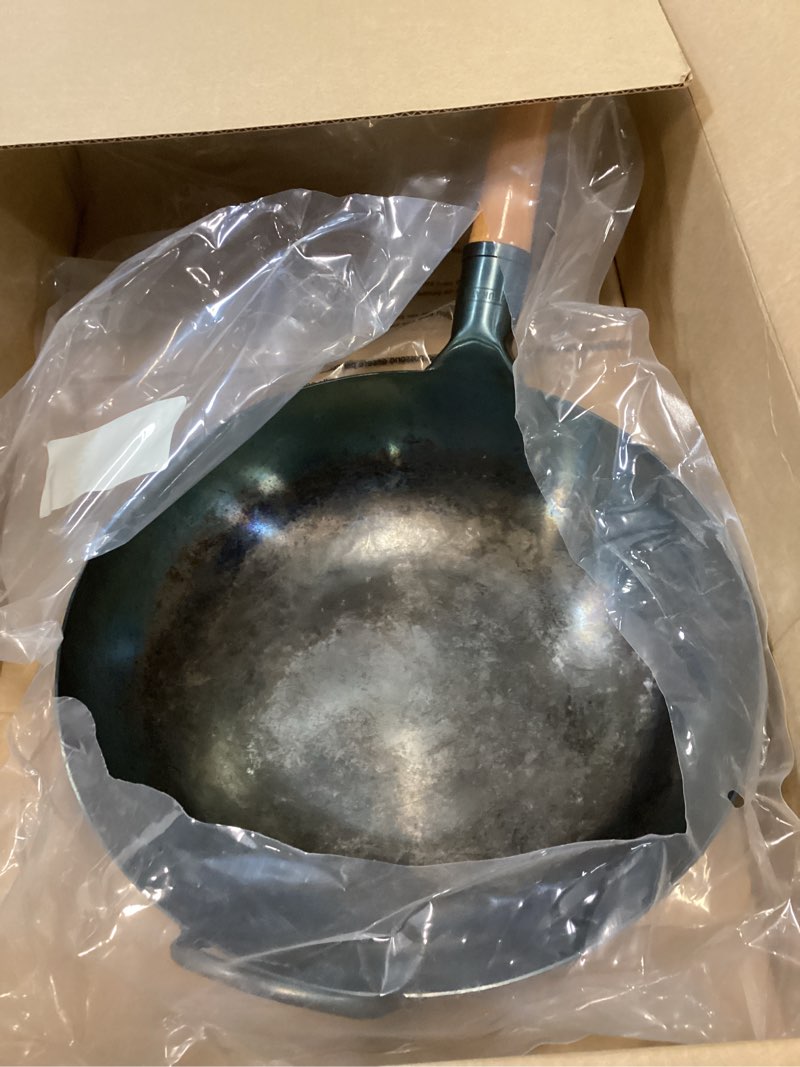 Condition photo showing As Is for YOSUKATA 13.5” Blue Carbon Steel Wok Pan – Pre-Seasoned Flat Bottom Wok Compatible with open fire, gas, electric, ceramic, induction cooktops -Traditional Chinese Pan for Stir Fry, BBQ, Grill, Camping 13.5" Blue