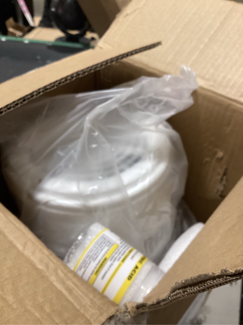 Condition photo showing Good Condition for vevor water distiller, 1.1 gal distilled water machine, 750w pure water distilling w/bpa free plastic container, water distillation kit w/button, countertop distilled water maker for home, white white 1.1gal