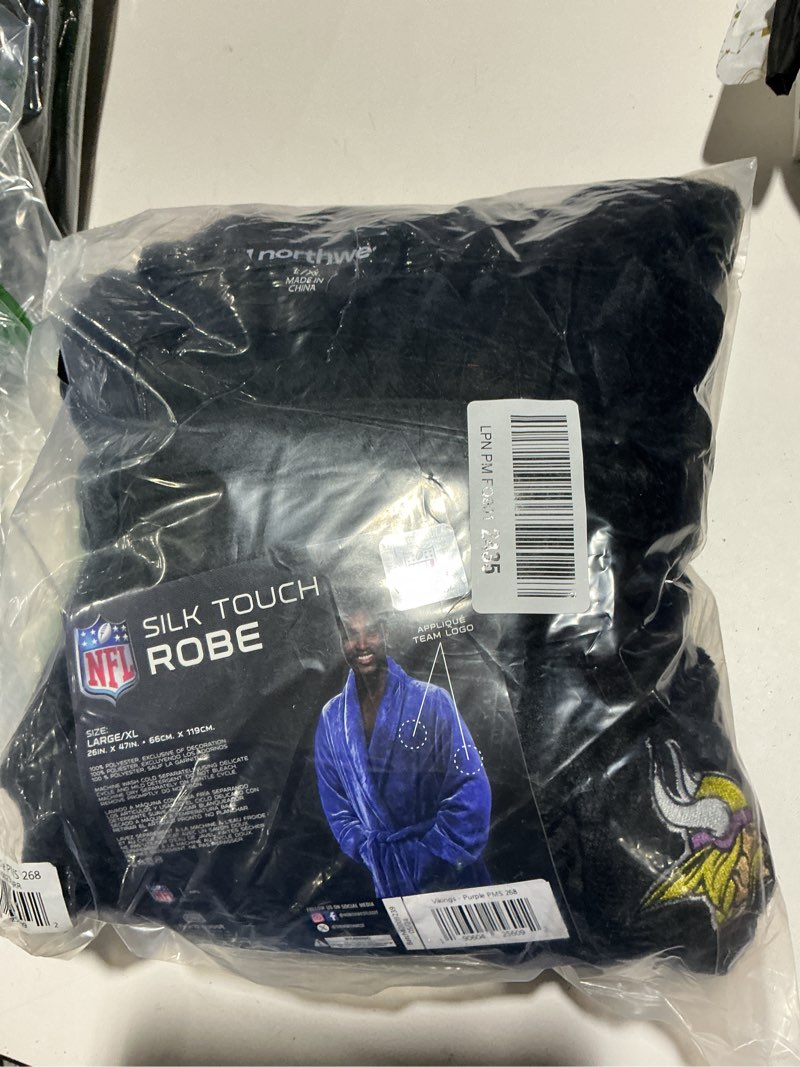Condition photo showing Good Condition for northwest the company official nfl minnesota vikings men's l/xl silk touch bath robe with number, 26" x 47"