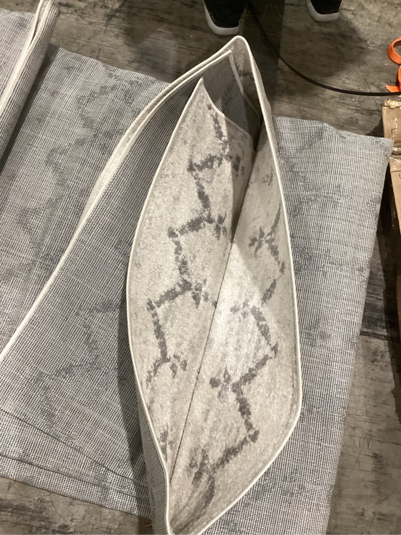 Condition photo showing Good Condition for jonathan y boho vintage diamond cream/gray indoor area rug 12x15 ft, moroccan hype for living room, bedroom, kitchen, office, easy-cleaning, high traffic, pet-friendly, non-shedding (moh101b-15) cream/gray 12' x 15' (rectangular)