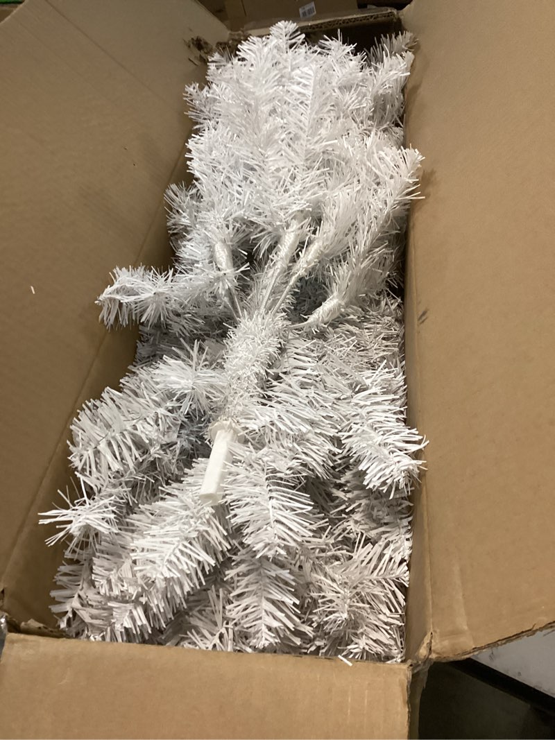 Condition photo showing Good Condition for Kadunmina 5ft Artificial White Christmas Tree,Unlit Premium Small Xmas Tree with 498 Branch Tips,Fake Spruce Full Hinges Trees for Home,Office,Metal Base White-unlit 5ft