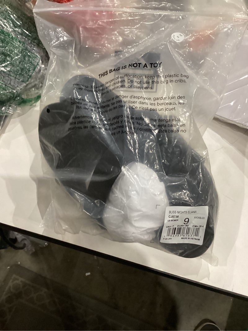 Condition photo showing New/Like New for REEF Bliss Nights Eliana Womens Slide Sandal, Super Lightweight and Soft Footbed, Black/Black, 9