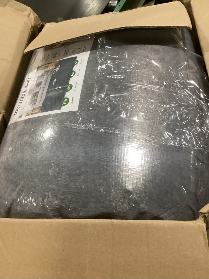 Condition photo showing New/Like New for Large Rugs for Living Room 10x14: Gray Extra Large Area Rugs 10x14 Living Room - Big Area Rug (Grey, 10x14 Feet) Grey 10' x 14' (Rectangular)